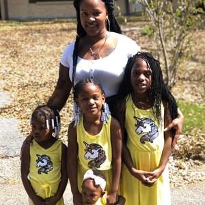 Meet your Posher, Deandra